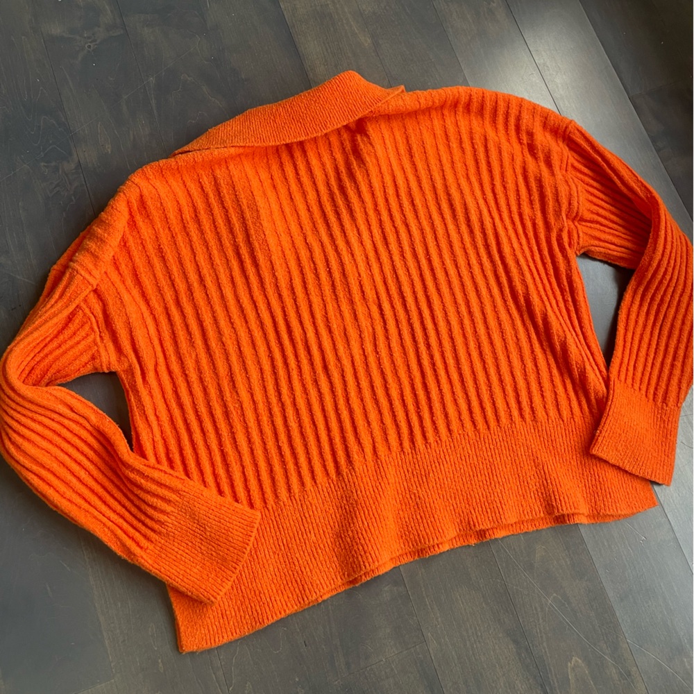 Pistola Women’s Collared V-Neck Orange Sweater Size Large - Picture 10 of 10